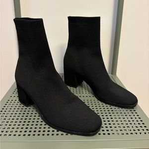 Eileen Fisher Black Knit Boot | 8.5